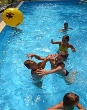 Hotels with a swimming pool near Kyiv